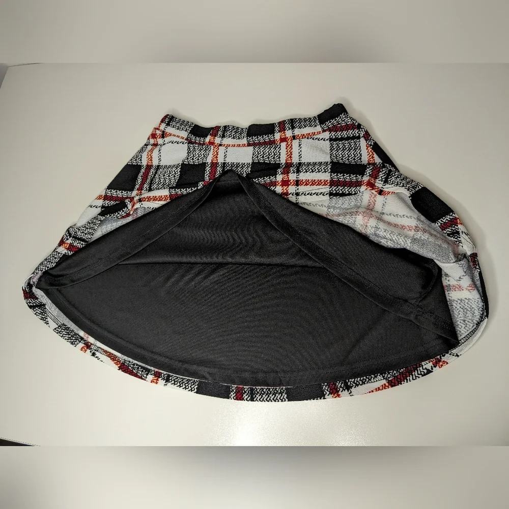 Angie Girls X- Large Girls Mini Skirt Black Red White Plaid Preowned - Picture 8 of 12
